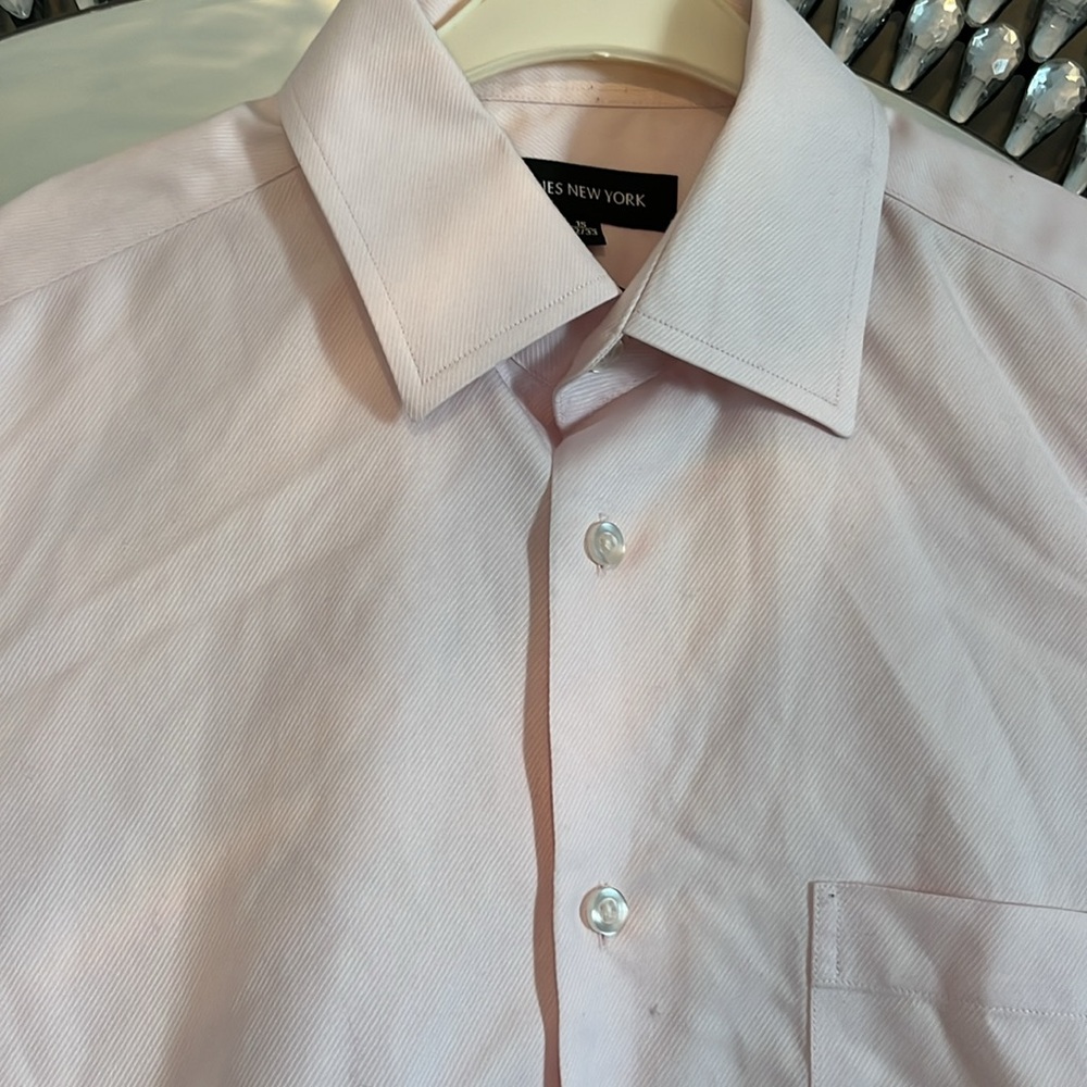 Jones New York men’s dress shirt in a pale pink shade in Great condition. - Picture 5 of 11